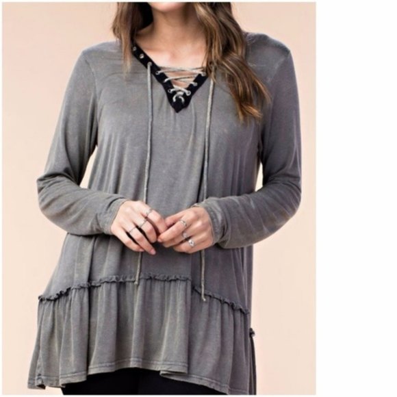NEW Boutique Ruffle Hem Lace Up Neck Tunic Top Shirt Blouse Brown Gray Small NWT - Picture 4 of 4